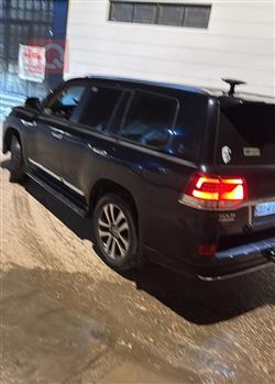 تويوتا لاندكروزر